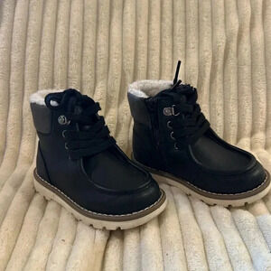 Old Navy - winter lace up boots. Size 7